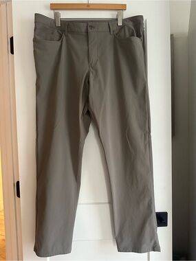 Lululemon ABC Pant Classic 34" *Warpstreme Grey Sage 40x34”